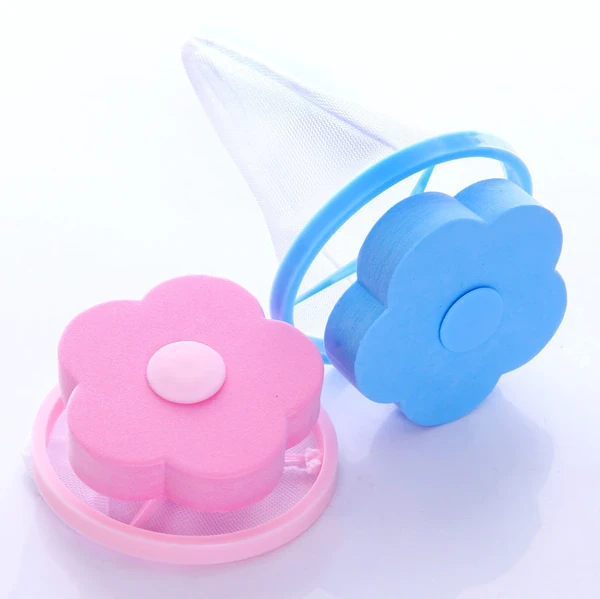 Blue and pink reusable laundry fur catchers two pack